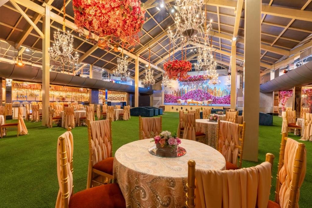 هتل کانتری این و سوئیتز بای رادیسون